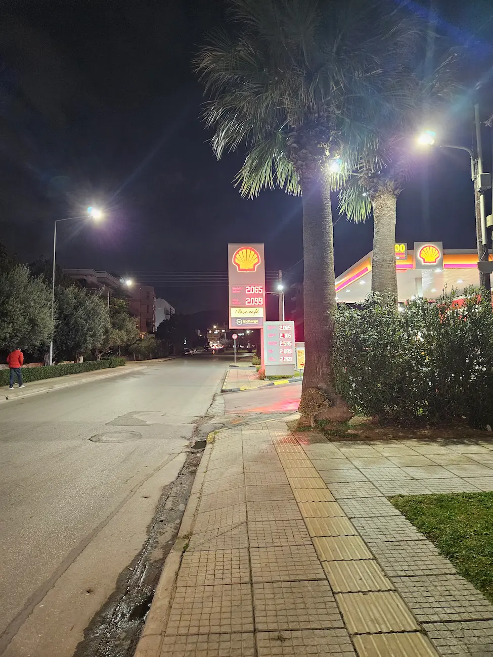 Απότομο «φρένο» στα πρατήρια της Γλυφάδας: Τι αντίκρισαν οι οδηγοί που έτρεξαν να γεμίσουν πριν την αλλαγή τιμών