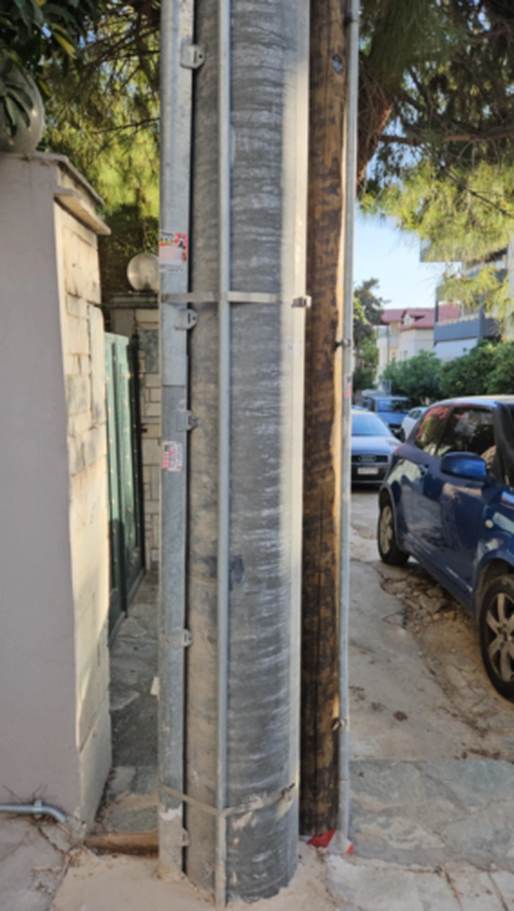 ΔΕΔΔΗΕ Βλάβες Τηλέφωνο Πώς θα δηλώσετε επικίνδυνο στύλο στη Γλυφάδα για να μην θρηνήσουμε θύματα